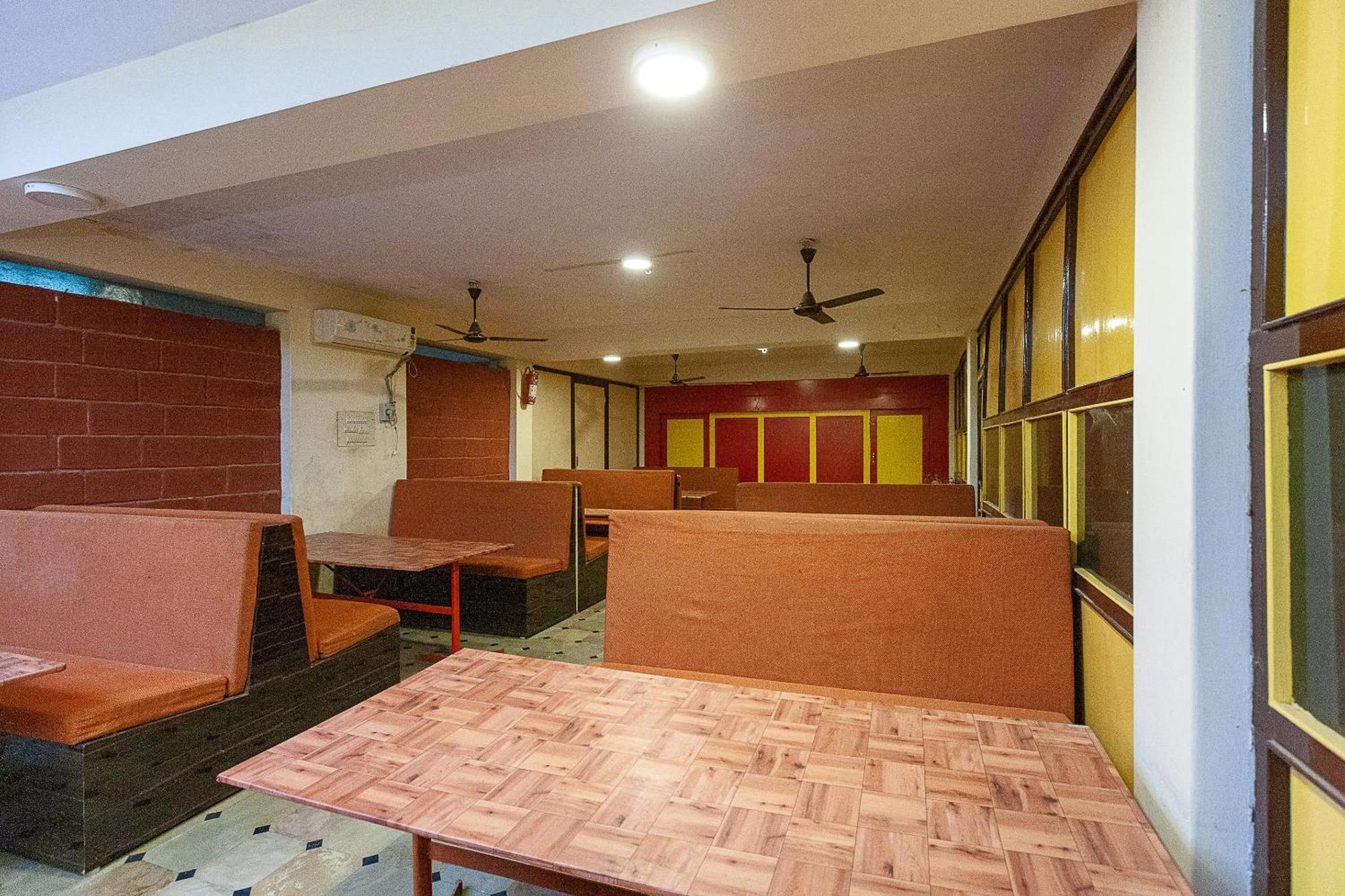 Collection O Ammayi Hotels & Resorts Tiruvannāmalai 외부 사진