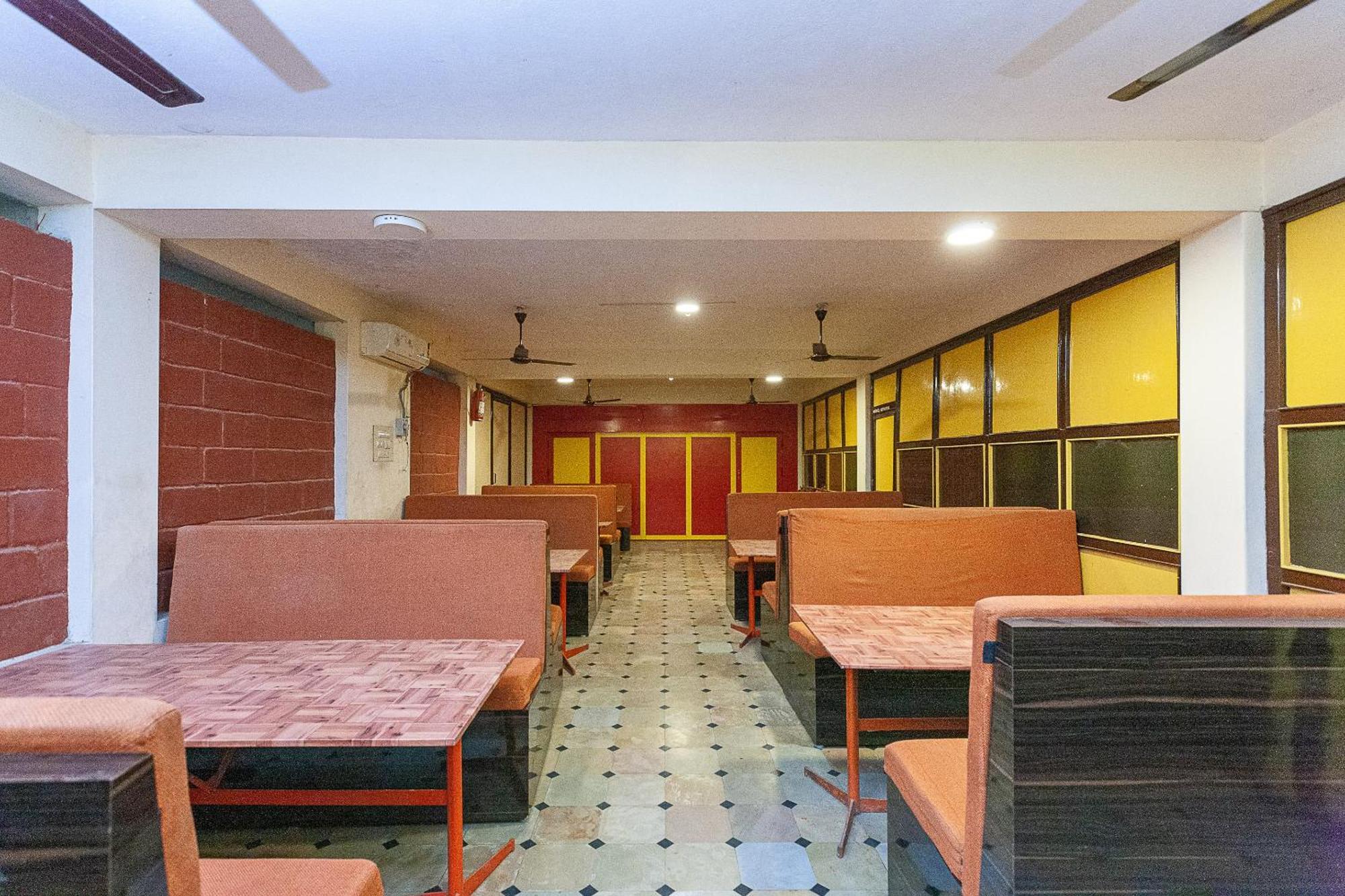 Collection O Ammayi Hotels & Resorts Tiruvannāmalai 외부 사진