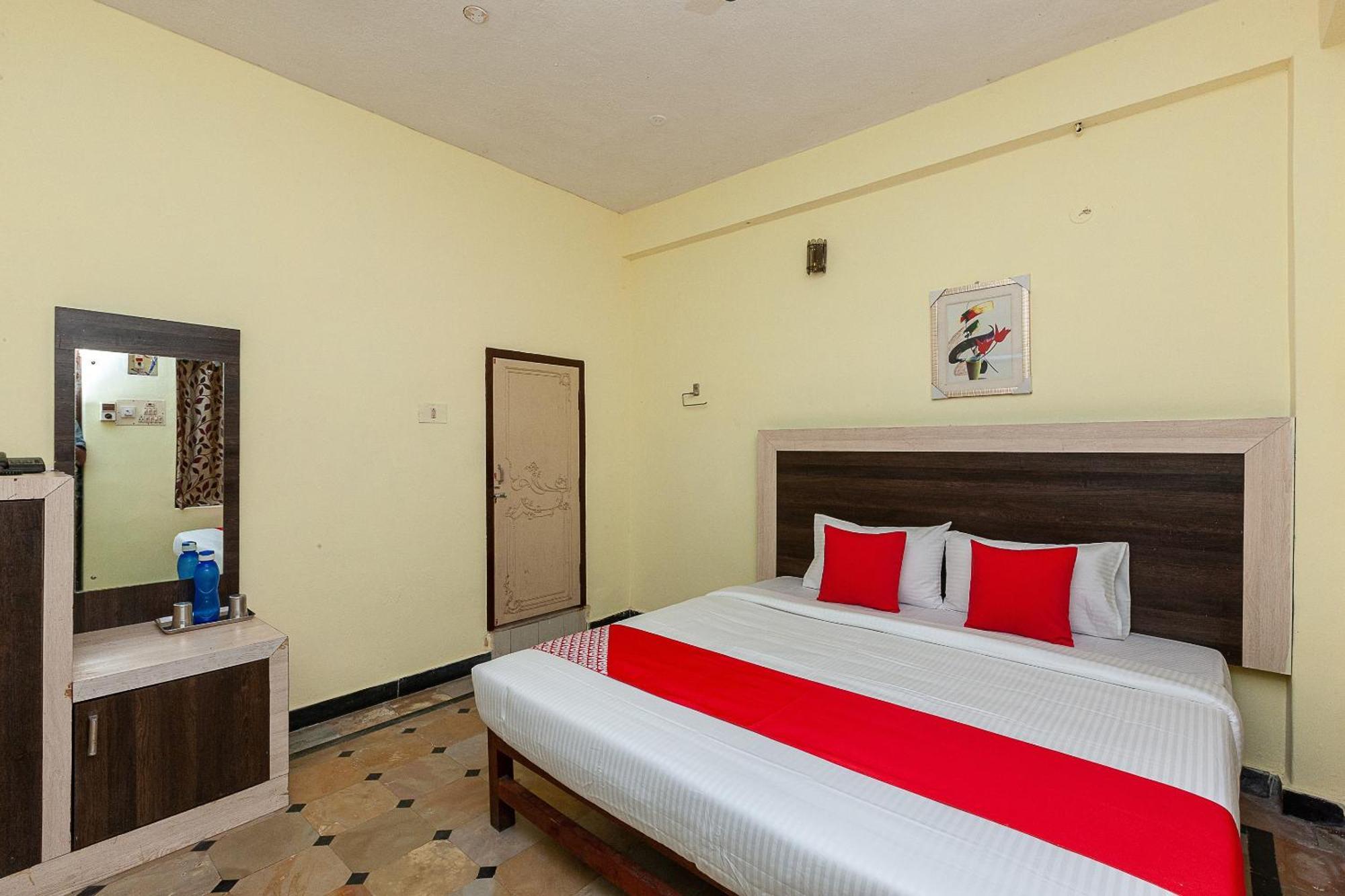 Collection O Ammayi Hotels & Resorts Tiruvannāmalai 외부 사진