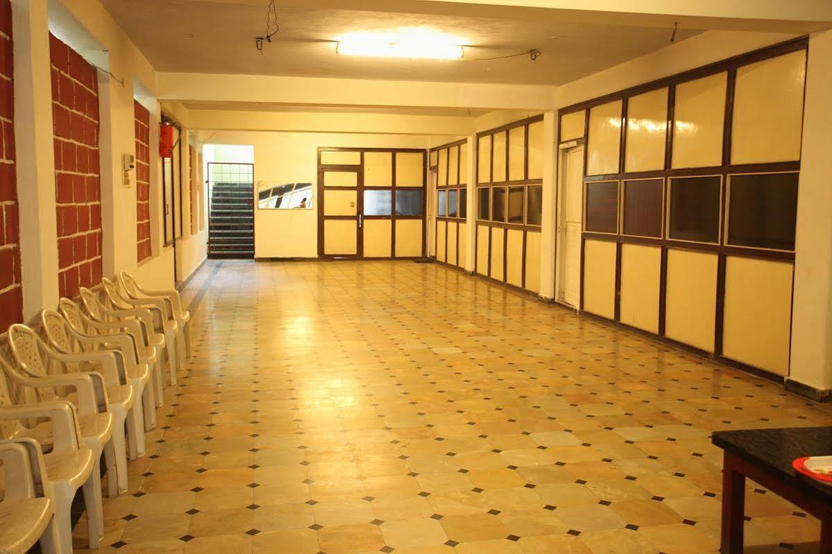 Collection O Ammayi Hotels & Resorts Tiruvannāmalai 외부 사진